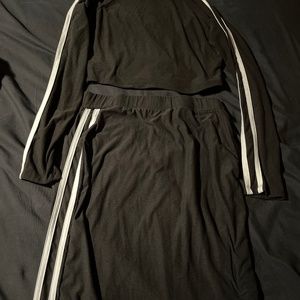 Athletic style black/white skirt set